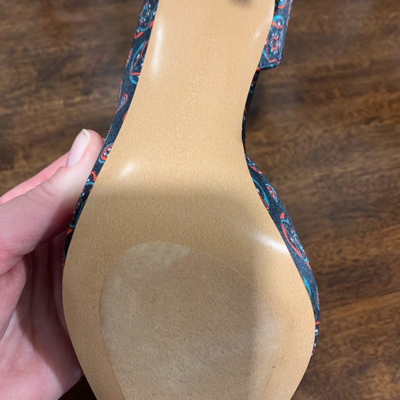 Perfect condition Banana Republic heels size 8 - Picture 4 of 5